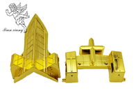 Meubles de cercueil en plastique en or ABS coin de cercueil avec décoration croisée